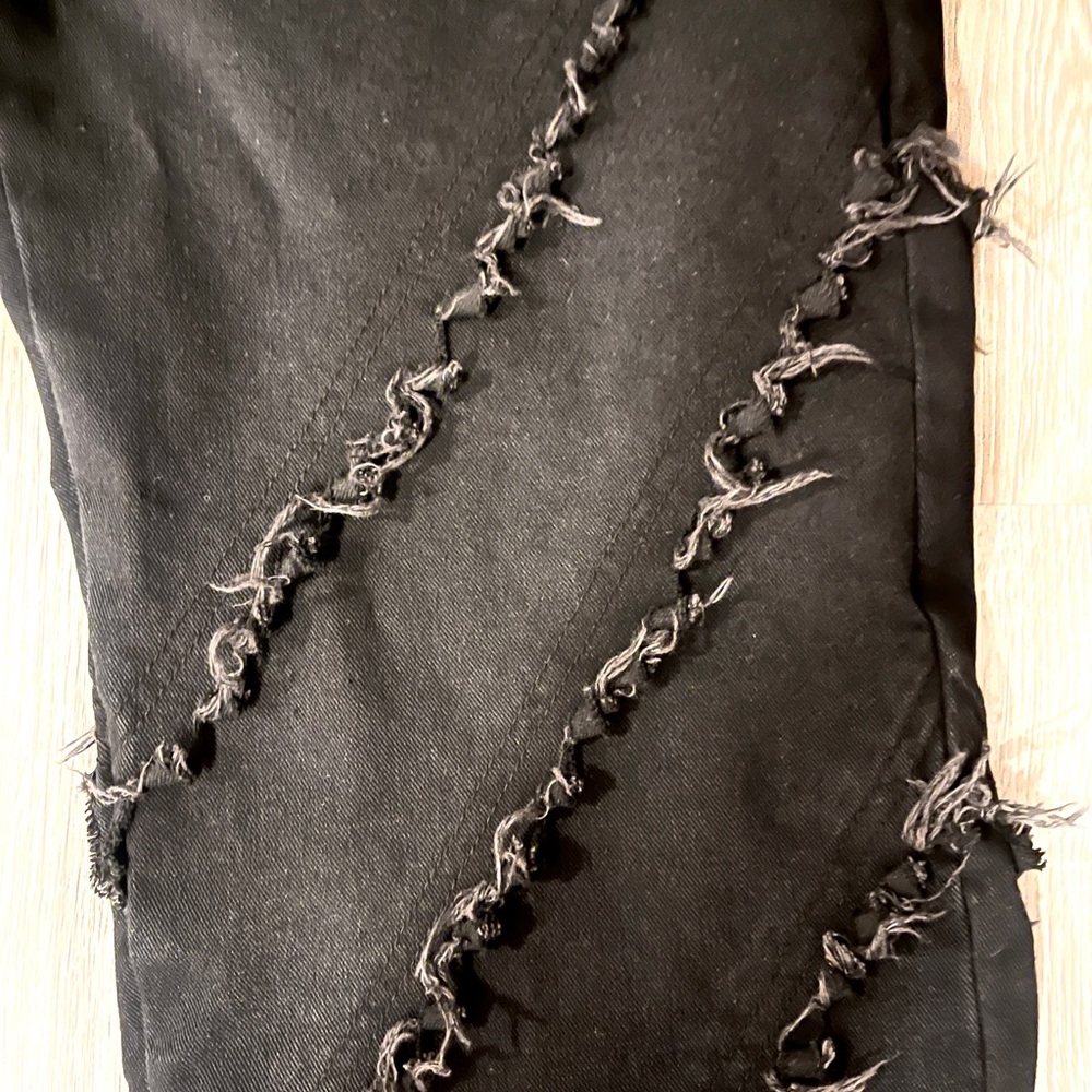 Black Distressed Men Jeans - Picture 2 of 3